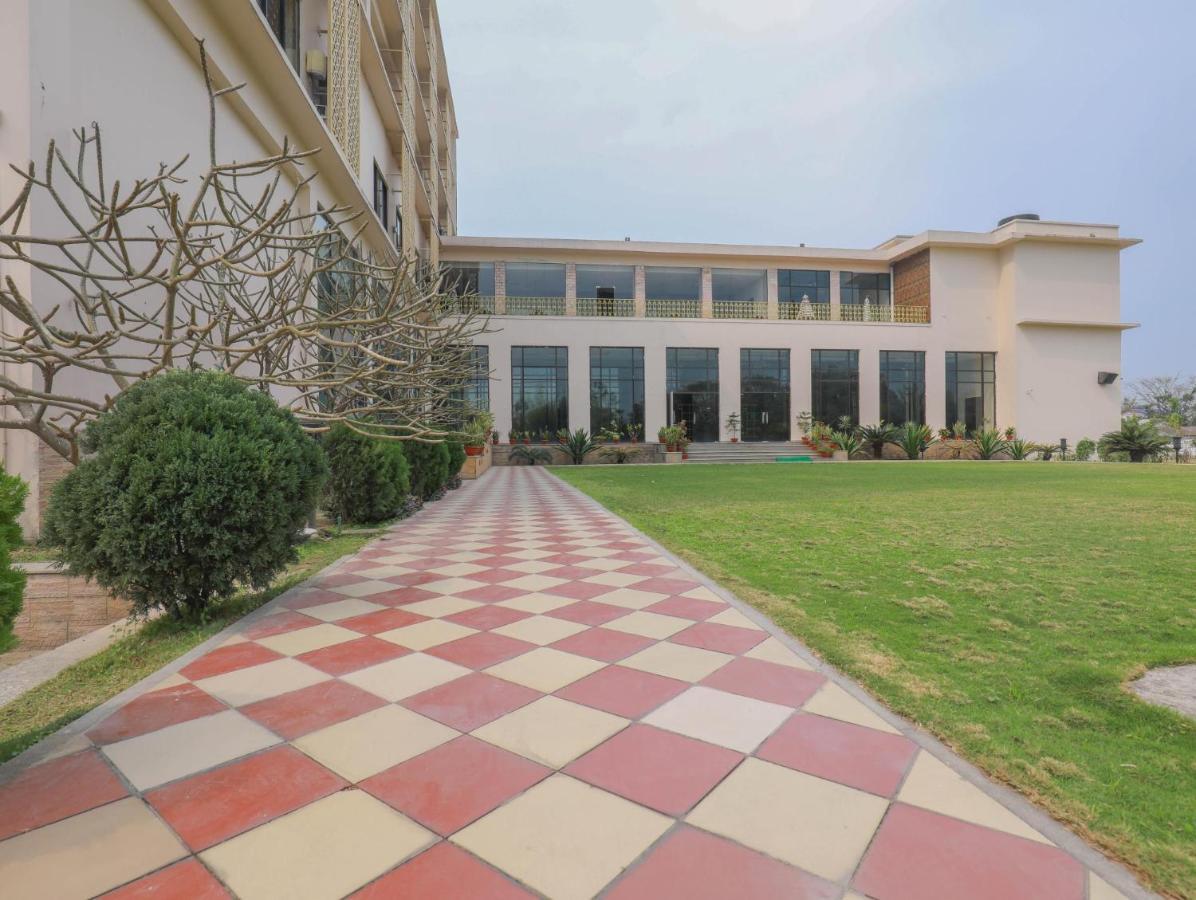 The Greenwood - Tezpur Exterior photo